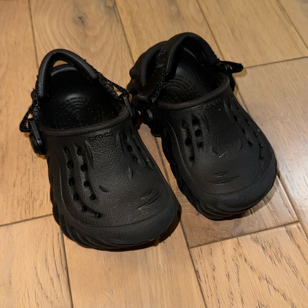 Crocs echo clogs